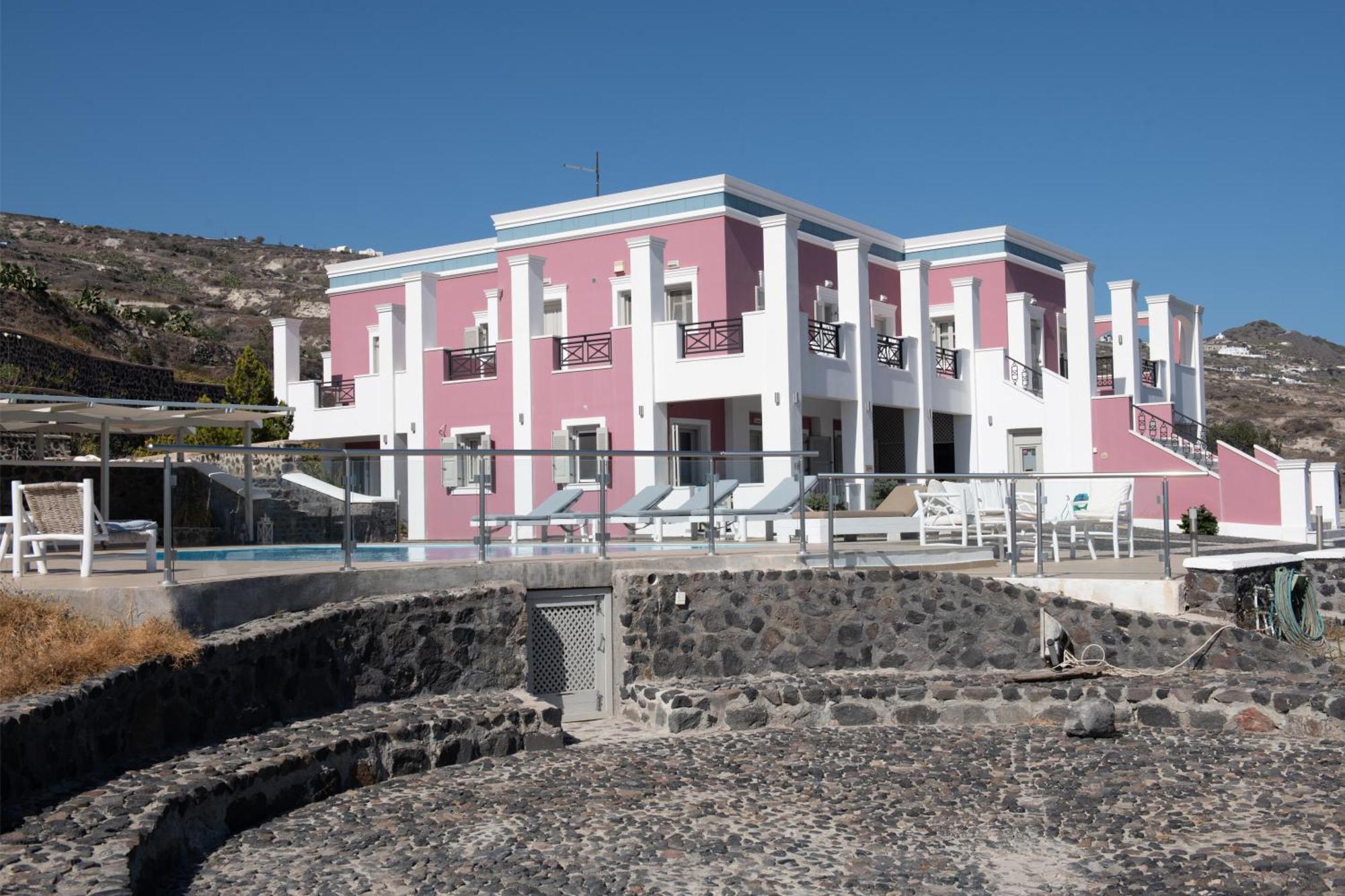 Rose Vourvoulos